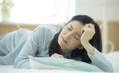 起床頭痛|睡眠中や起床後の頭痛「睡眠関連頭痛」の原因・対処。